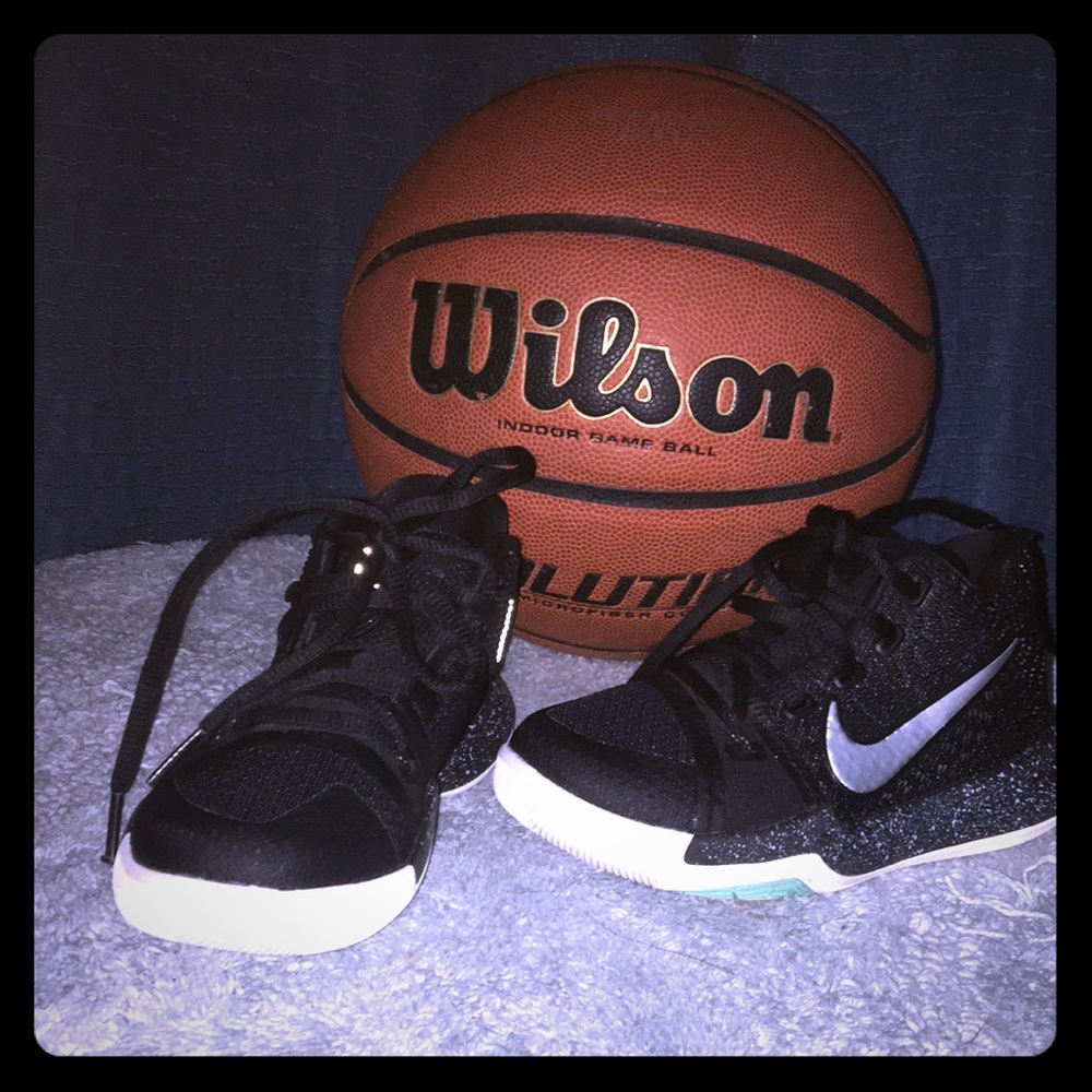 Size 11 c Nike Kyrie Irving